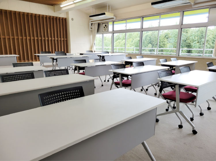 見学でご案内する学生寮・食堂などの施設